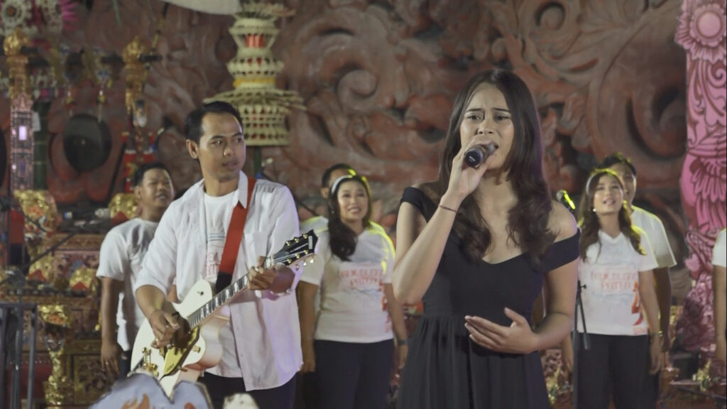 Gita Tirta Hita Buleleng Tampilkan Lagu “Buleleng Era Baru” pada Pembukaan Malam Apresiasi Seni dan Pameran UMKM HUT ke-421 Kota Singaraja.