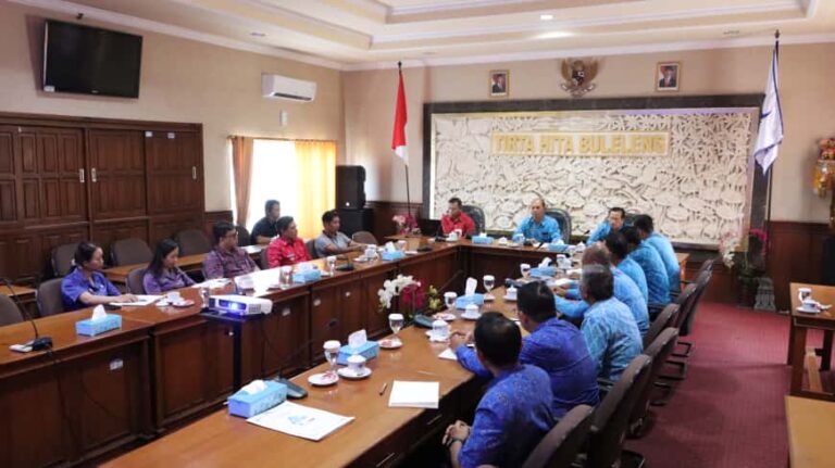 PERUMDA Air Minum Tirta Hita Buleleng Gelar Rapat Pembahasan Master Plan SPAM Zona Tengah