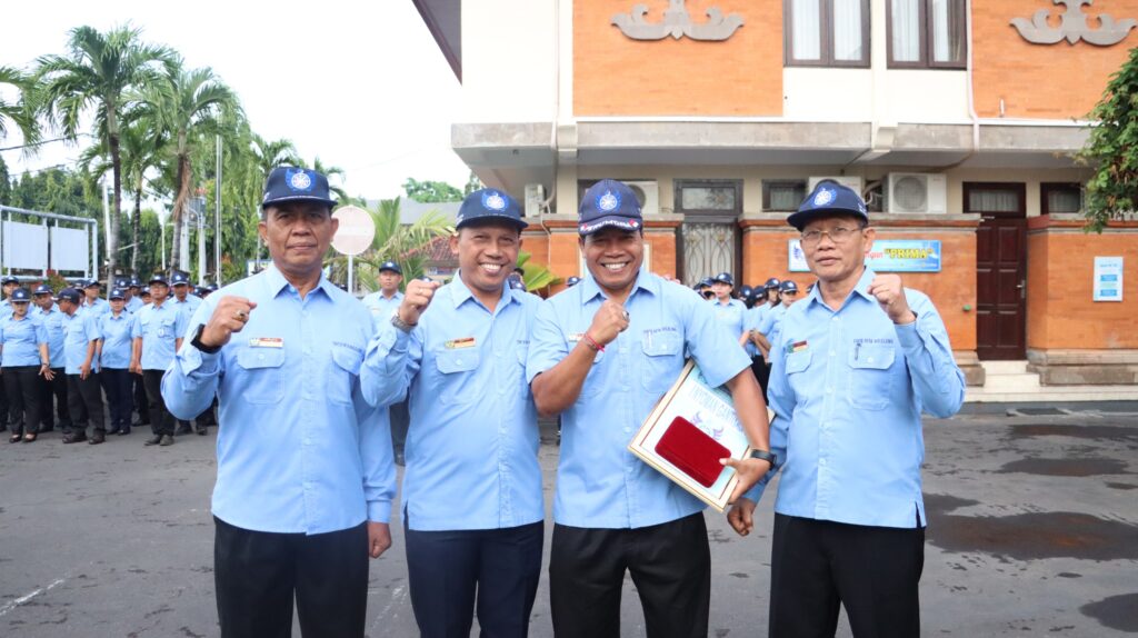 Kepala Cabang Gerokgak Pensiun Setelah Lebih Dari 30 Tahun Bakti
