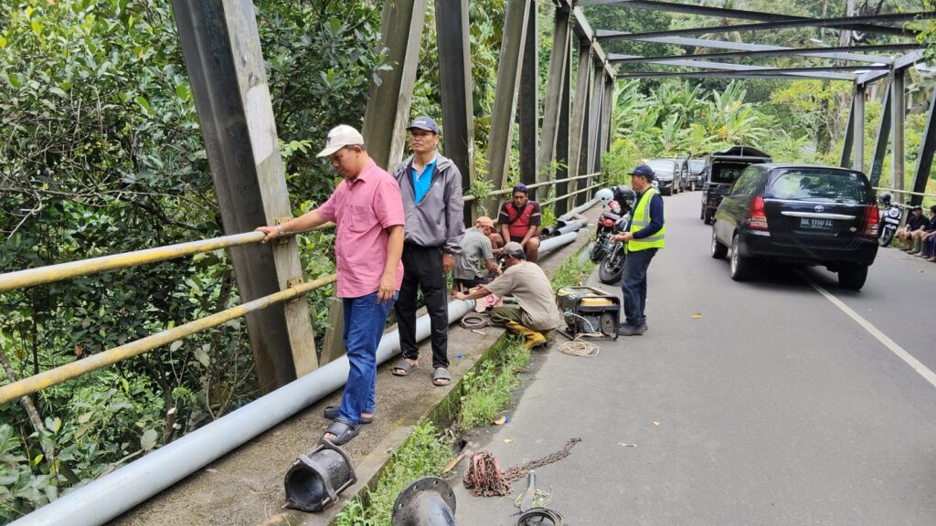 Warga Sambangan Terdampak Kebocoran Pipa Transmisi