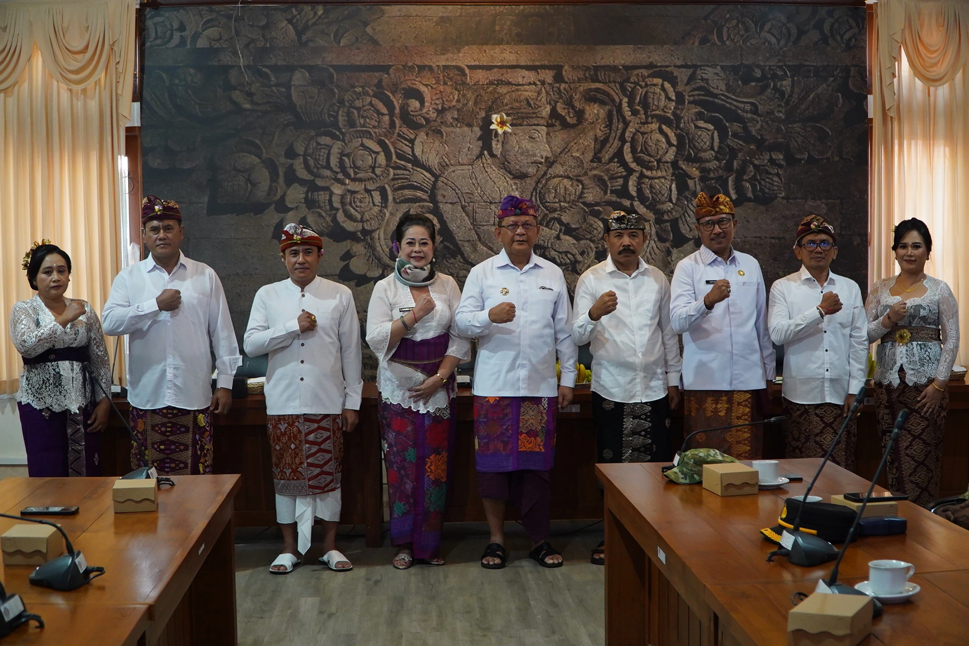 Perumda Tirta Hita Buleleng Hadiri Pelantikan Direksi Perumda Pasar Argha Nayottama, Sampaikan Ucapan Selamat dan Sukses